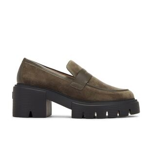 Stuart Weitzman Soho Loafer Cargo Green size 38 (7.5)